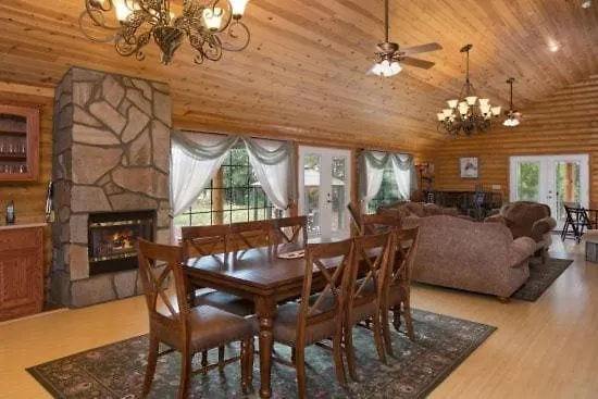 Secluded Retreat Pines Peace Privacy Holiday home Williams