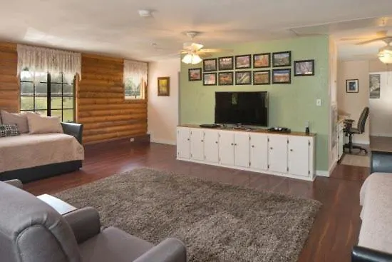 Holiday home Secluded Retreat Pines Peace Privacy Williams