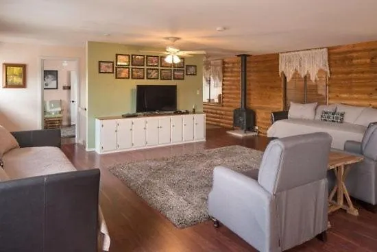 Secluded Retreat Pines Peace Privacy Holiday home