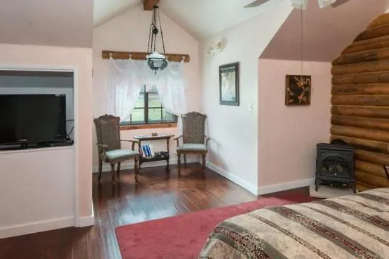 Secluded Retreat Pines Peace Privacy Holiday home