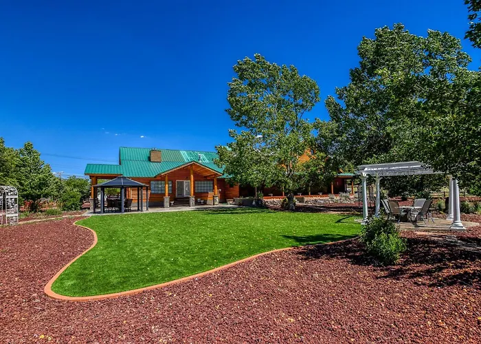Secluded Retreat Pines Peace Privacy