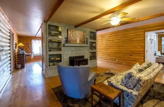 Secluded Retreat Pines Peace Privacy Williams