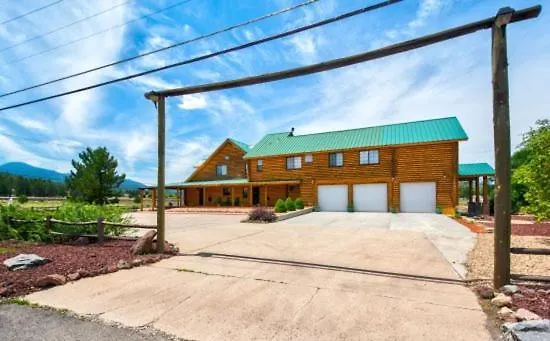 Secluded Retreat Pines Peace Privacy Holiday home