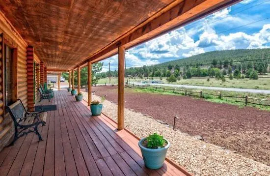 Secluded Retreat Pines Peace Privacy Holiday home